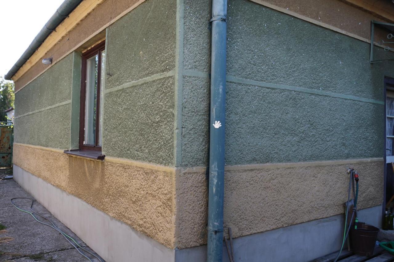 Gasthaus Vinyl House Strekov Exterior foto